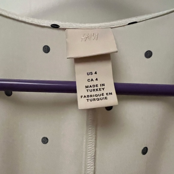 H&M satin-like polka dot wrap dress - Picture 4 of 6